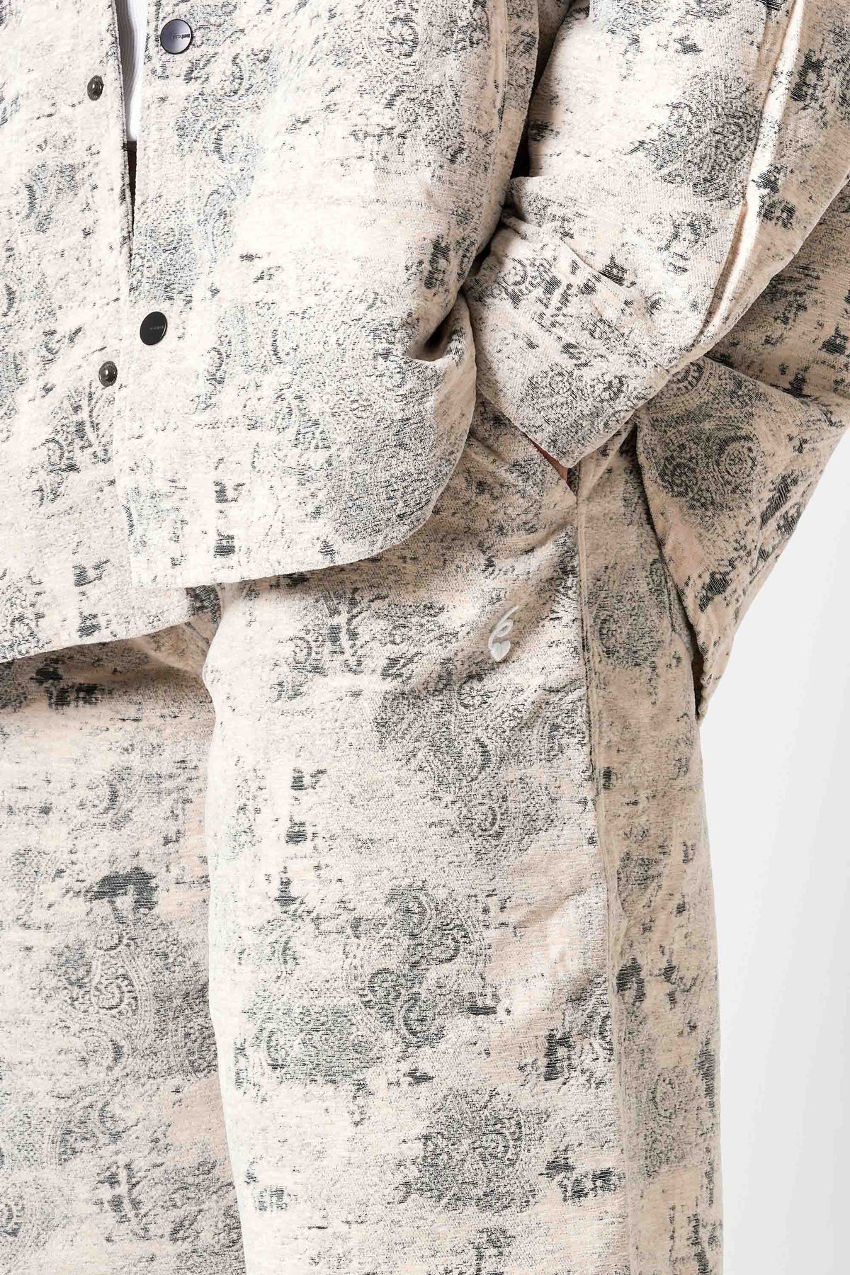 Pantalon Baggy Sixth June Paisley Beige